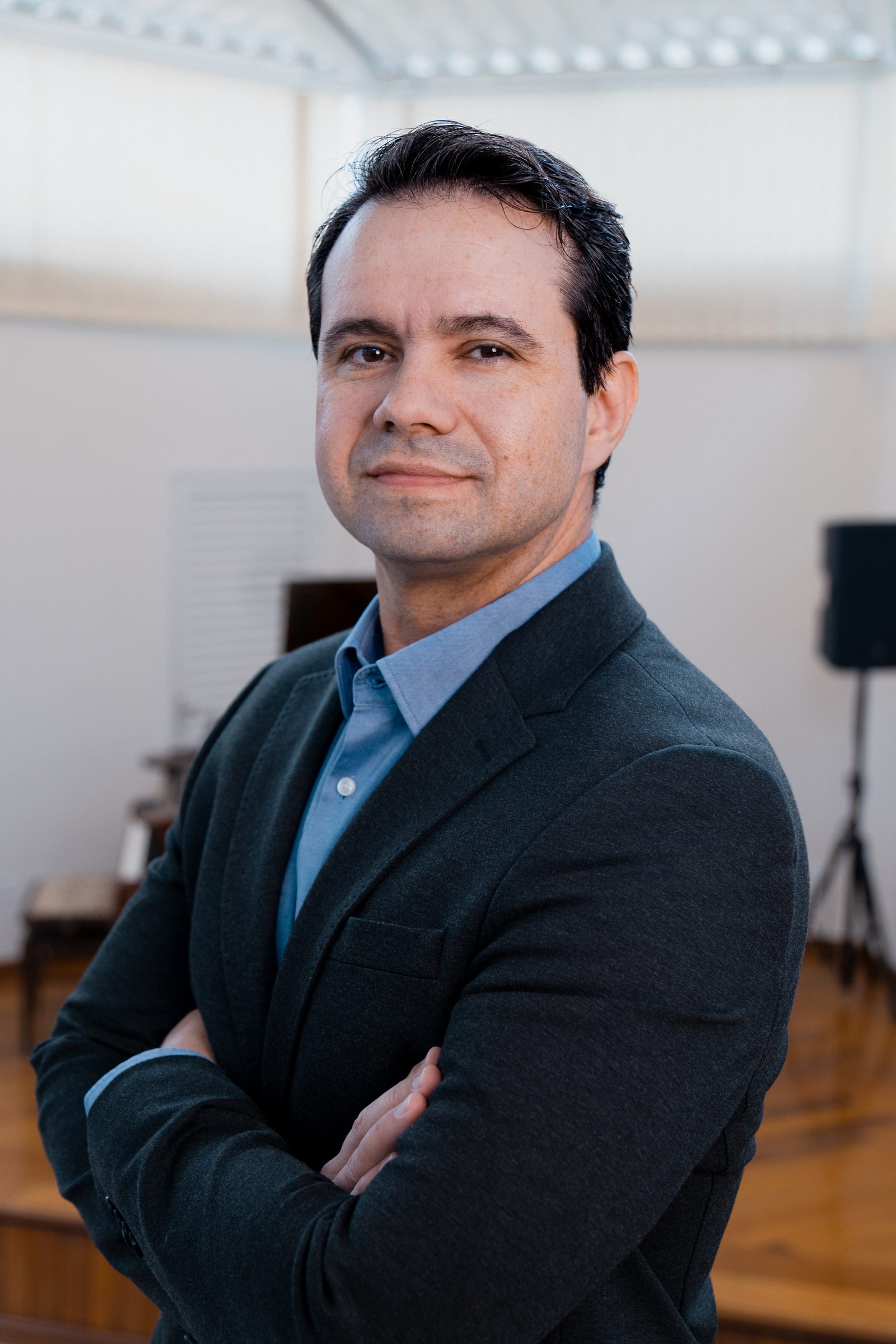 Dr. Alberto Dela Vega